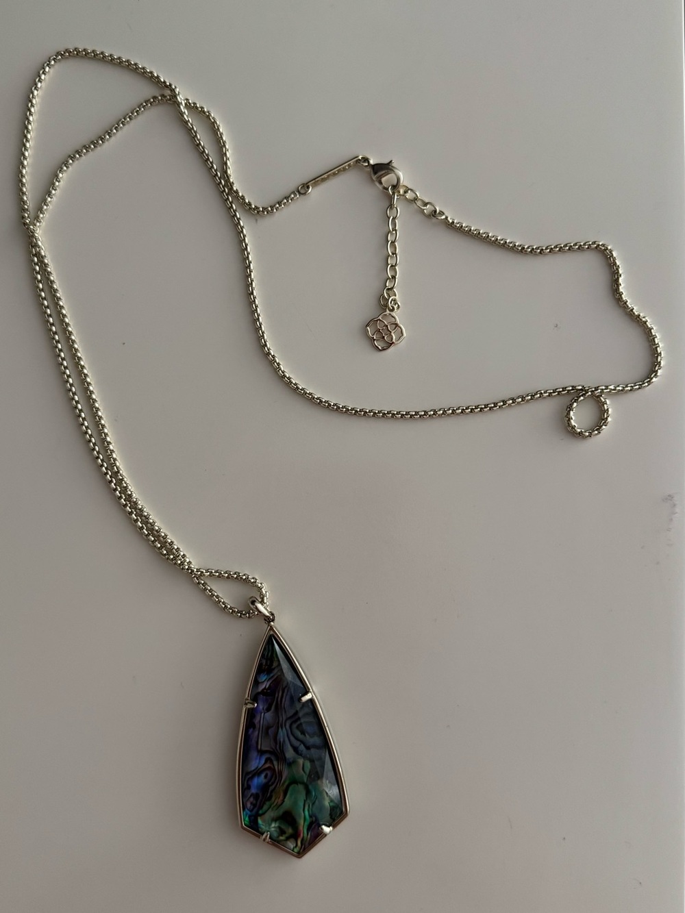 Kendra Scott Iridescent Abalone Teardrop Pendant Necklace — Blue & Green